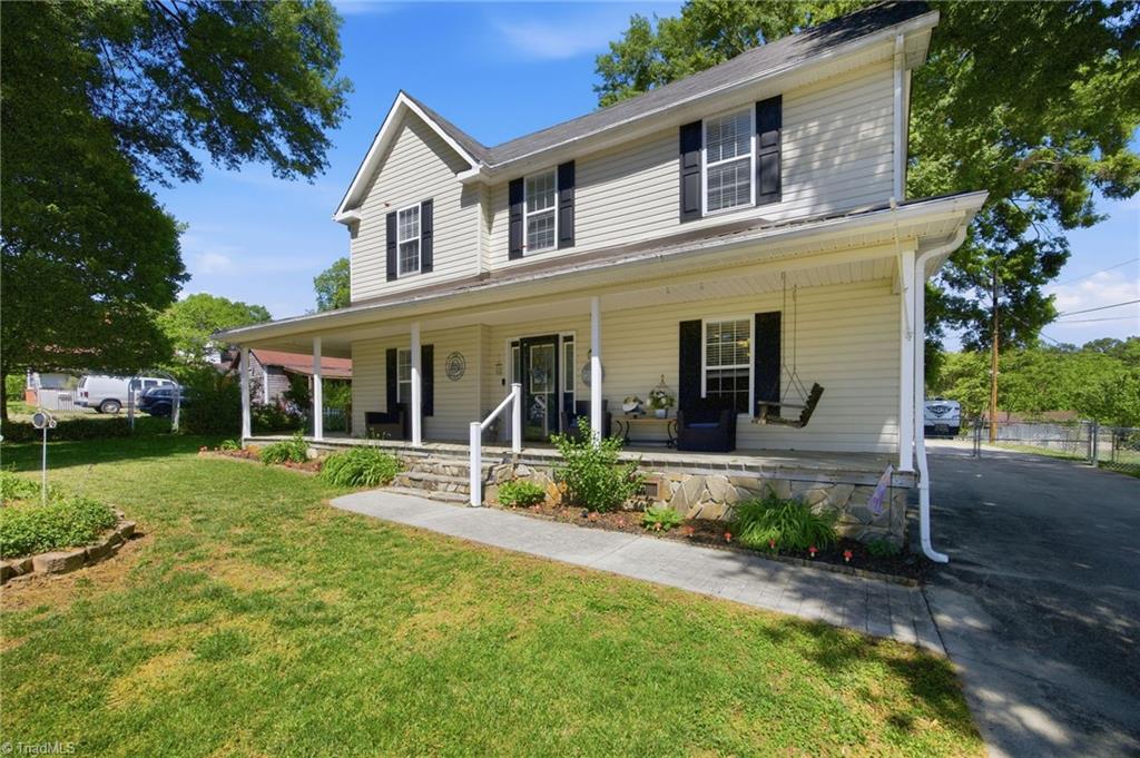206 3rd Avenue Property Photo 8