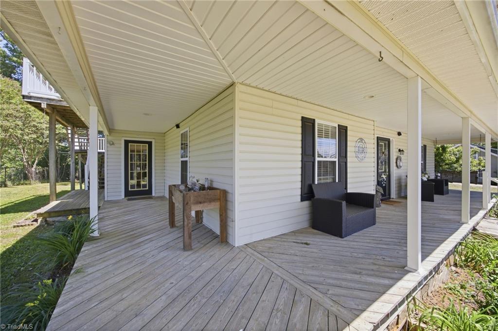 206 3rd Avenue Property Photo 19