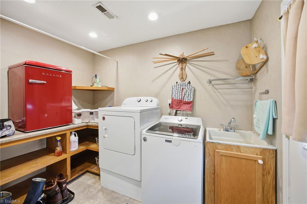 206 3rd Avenue Property Photo 38