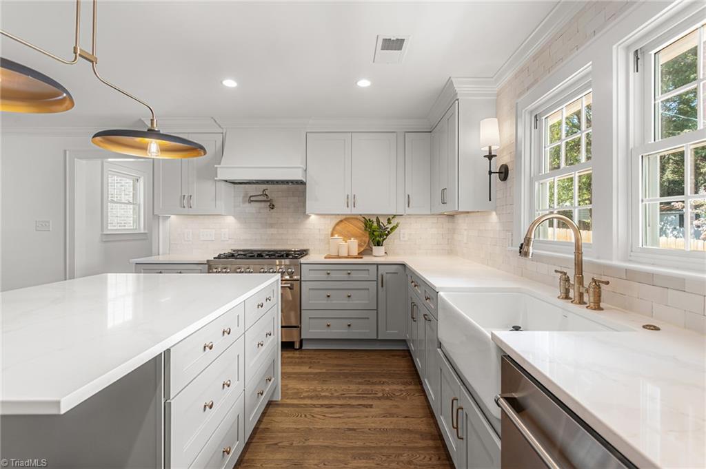 1109 Buckingham Road Property Photo 14