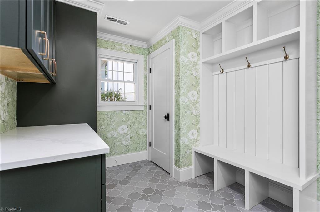 1109 Buckingham Road Property Photo 21
