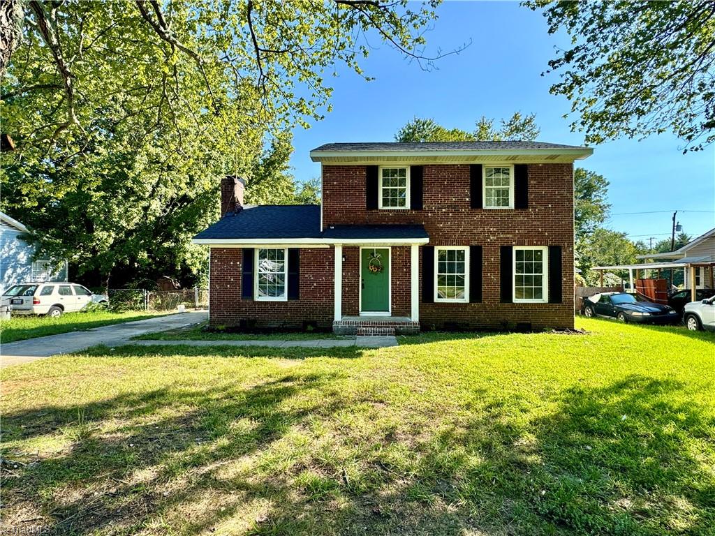 2401 Phoenix Drive Property Photo 1