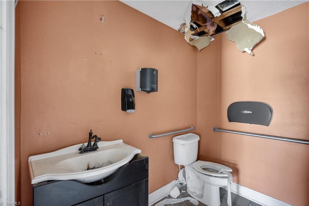 1461 National Highway Property Photo 24