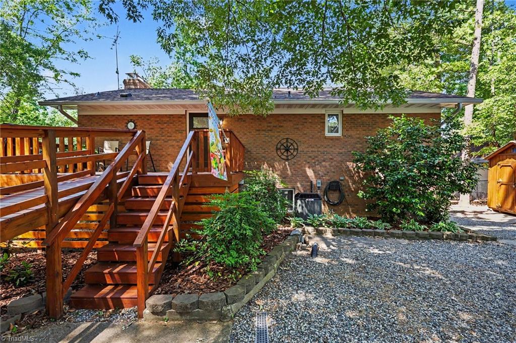 260 Knollwood Drive Property Photo 4