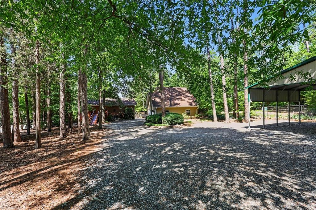 260 Knollwood Drive Property Photo 5