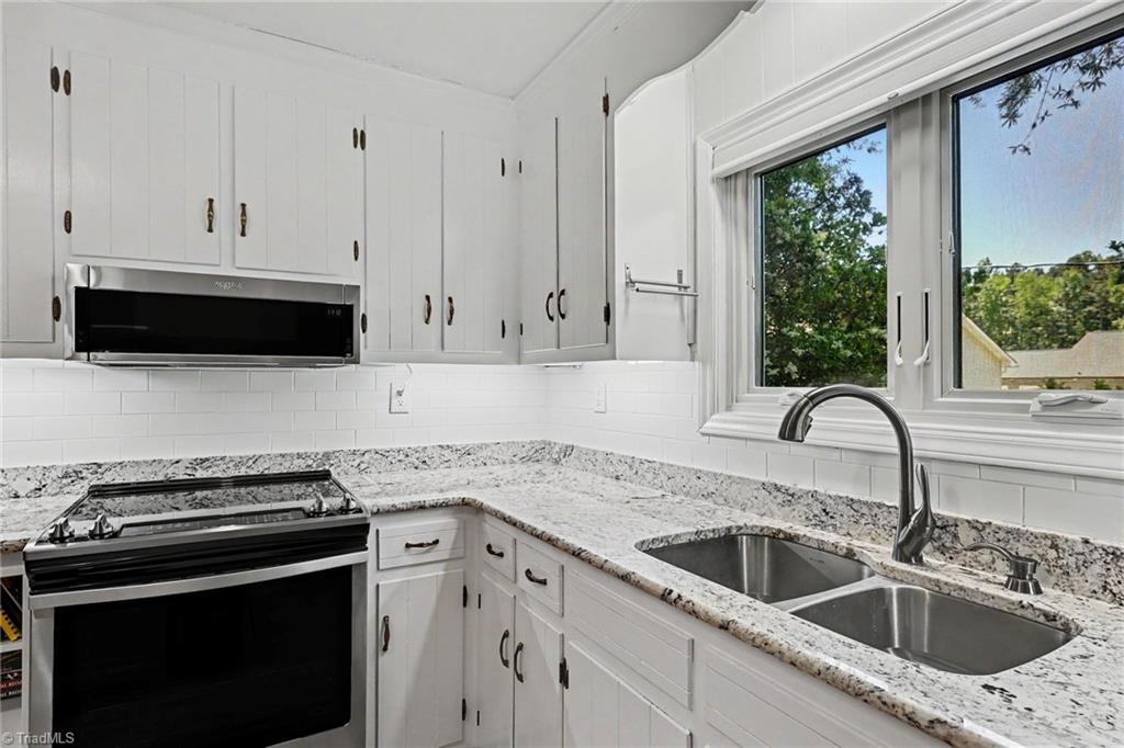 260 Knollwood Drive Property Photo 14