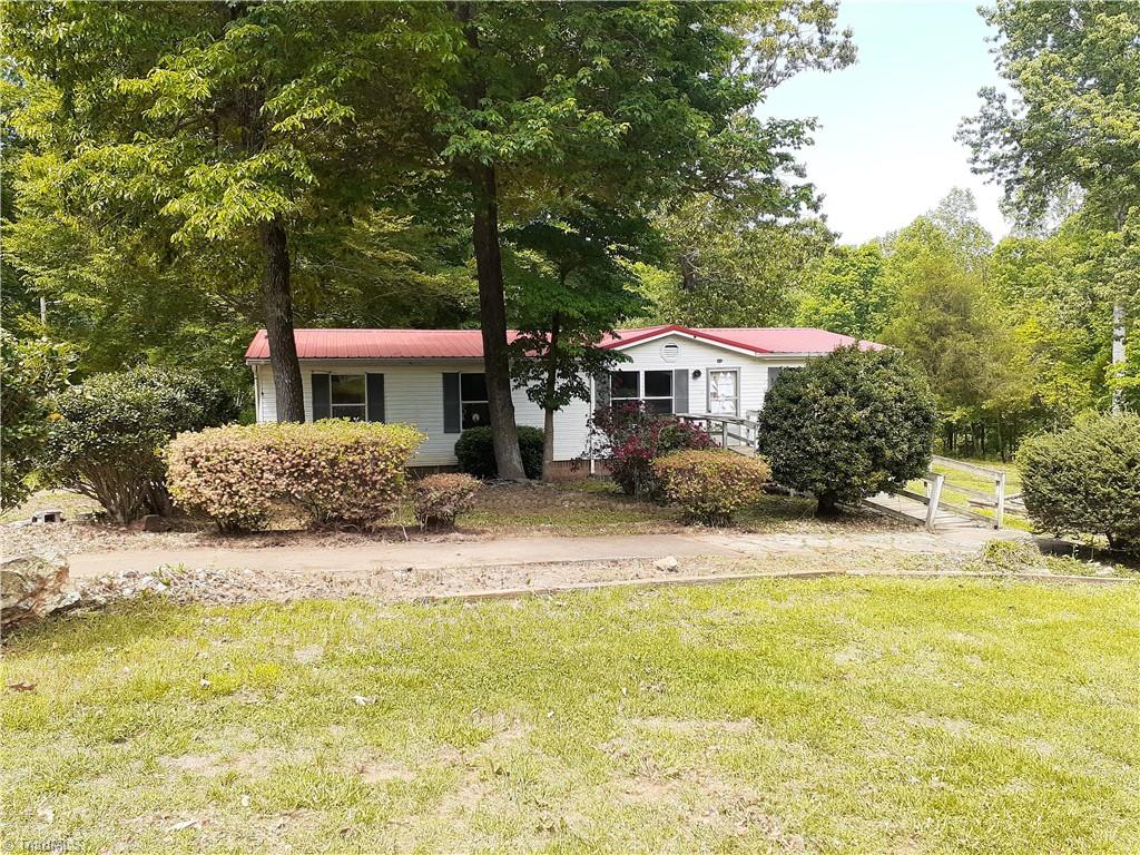 142 Hope Lane Property Photo 1