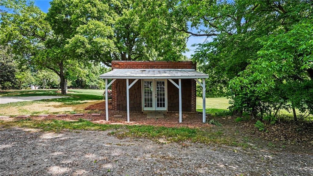 307 E Main Street Property Photo 42