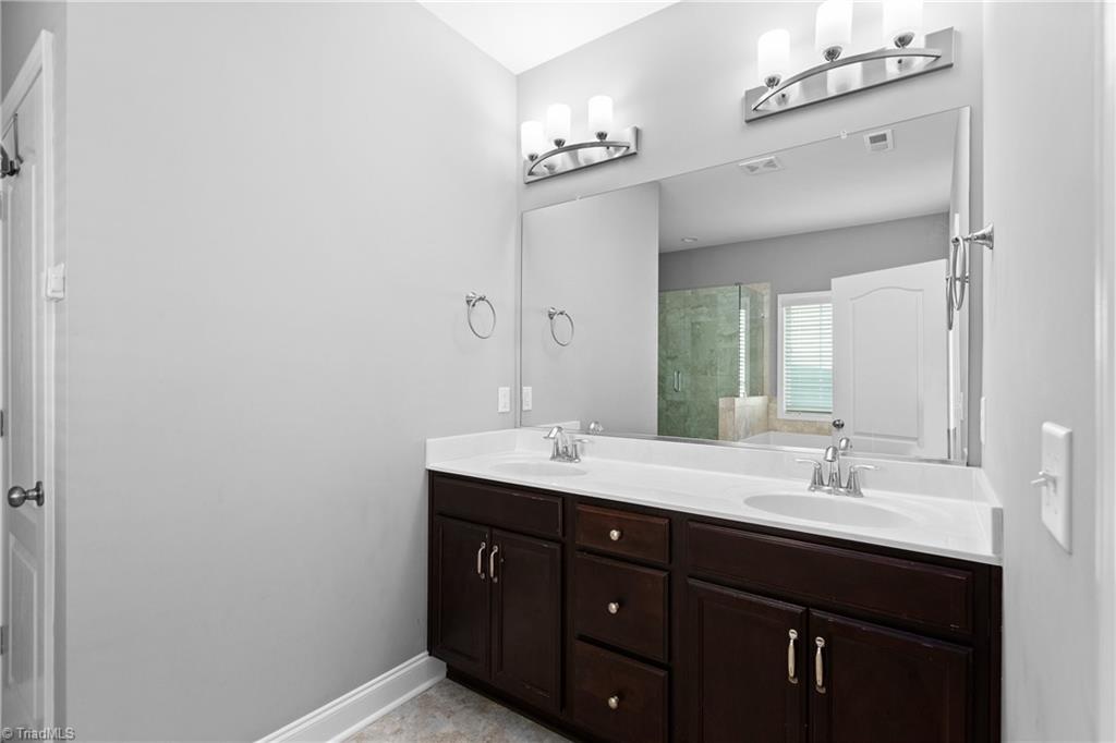 2210 Starfall Drive Property Photo 19
