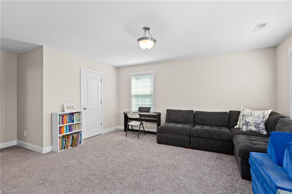 2210 Starfall Drive Property Photo 26
