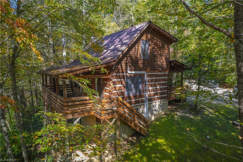 1105 Fall Creek Road Property Photo 1