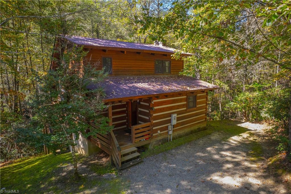 1105 Fall Creek Road Property Photo 2