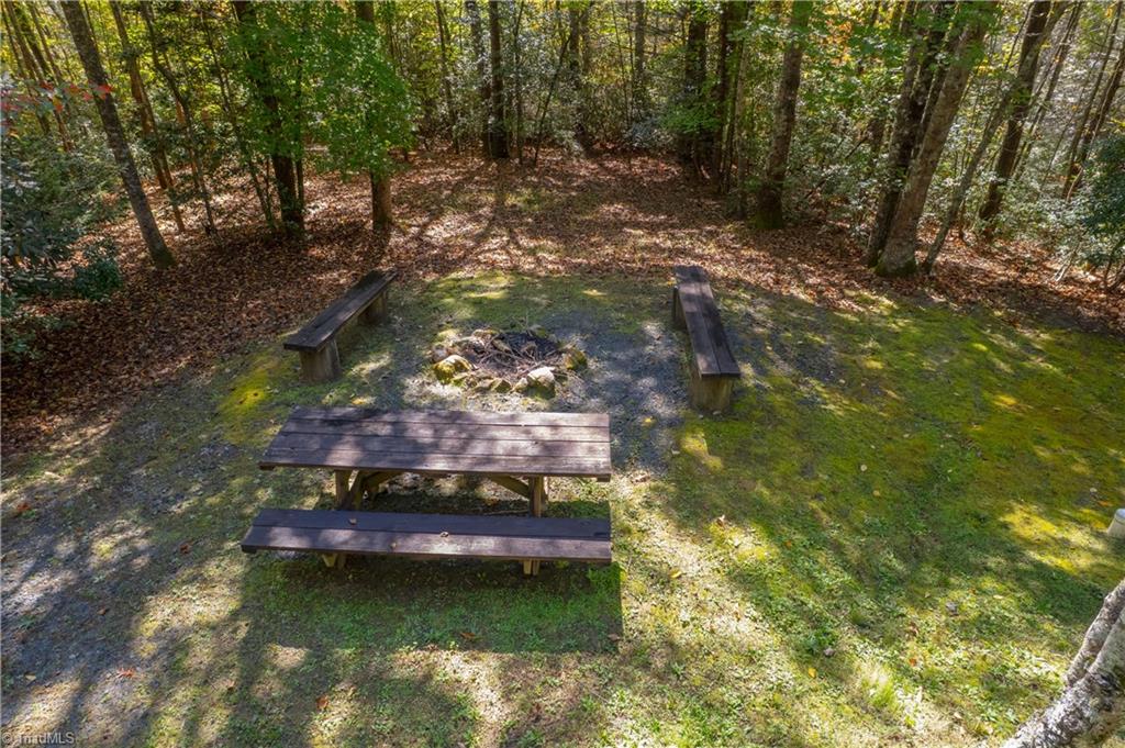 1105 Fall Creek Road Property Photo 3
