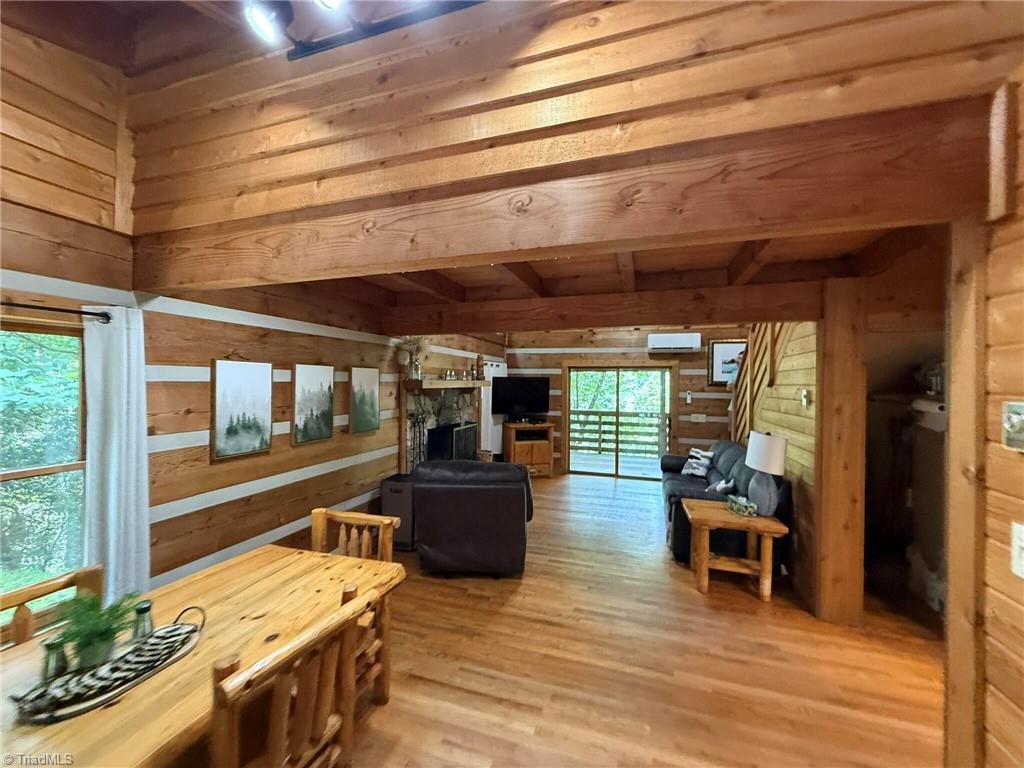 1105 Fall Creek Road Property Photo 15