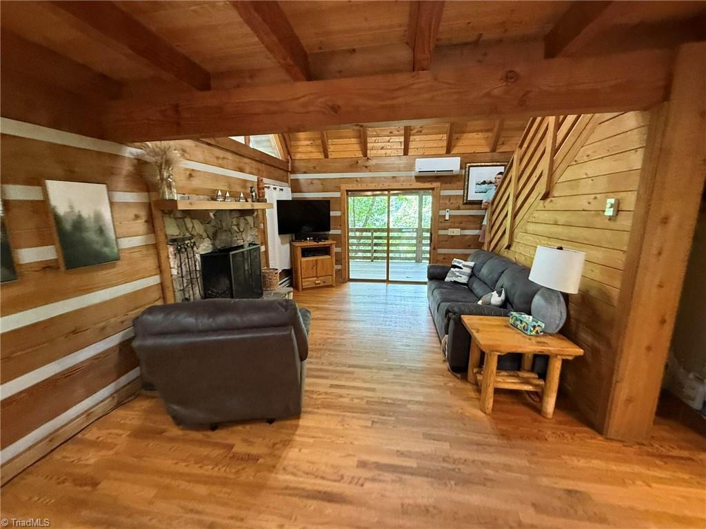 1105 Fall Creek Road Property Photo 16