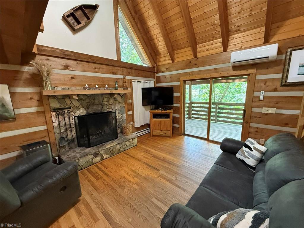 1105 Fall Creek Road Property Photo 17
