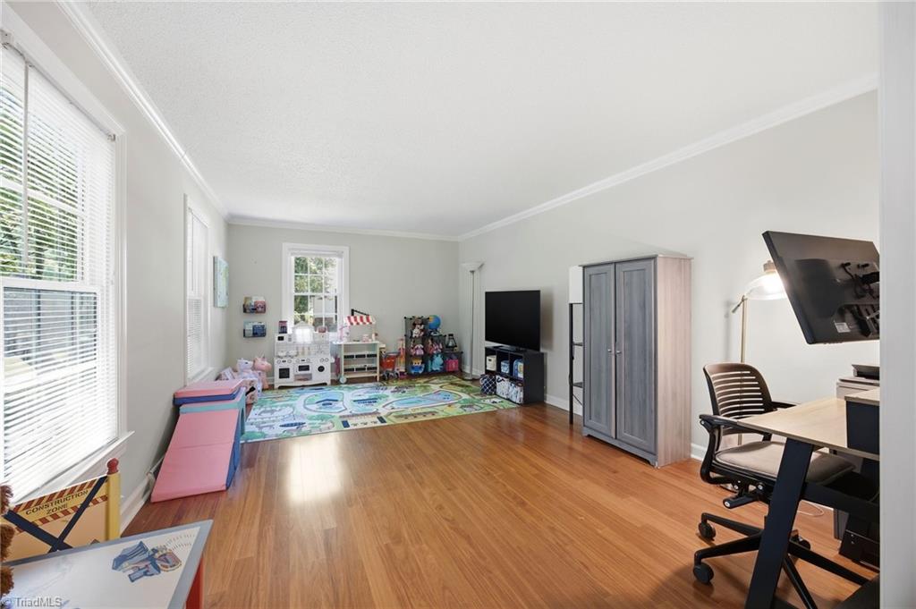 502 Camelot Drive Property Photo 11
