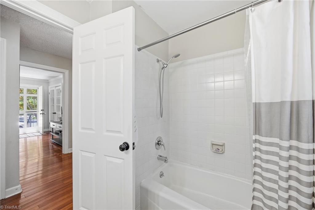 502 Camelot Drive Property Photo 14