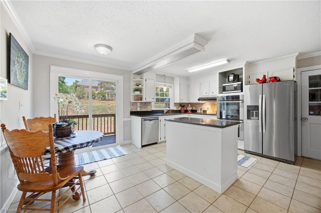 502 Camelot Drive Property Photo 17