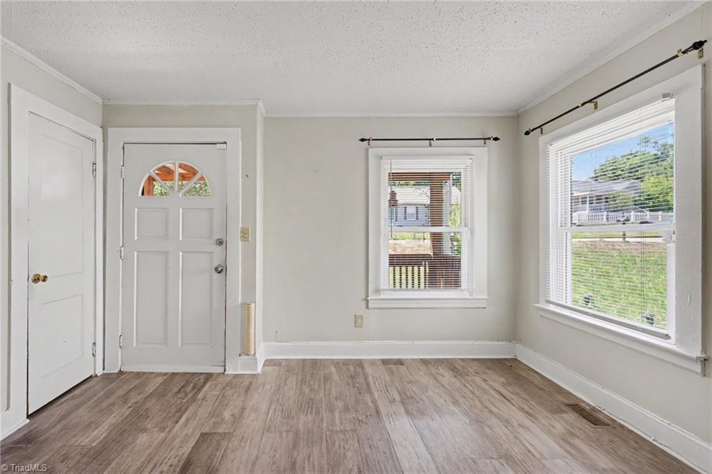 1602 Larkin Street Property Photo 5