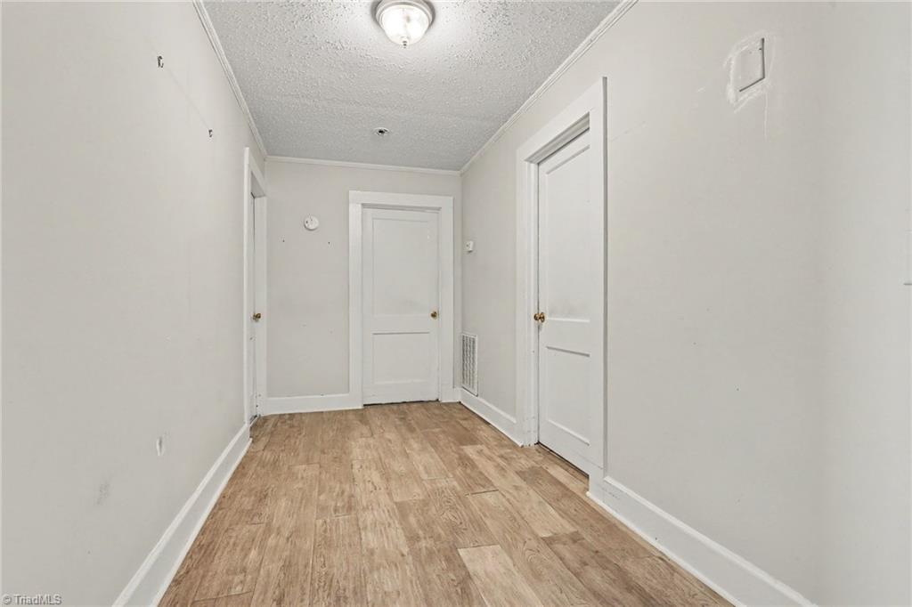 1602 Larkin Street Property Photo 15