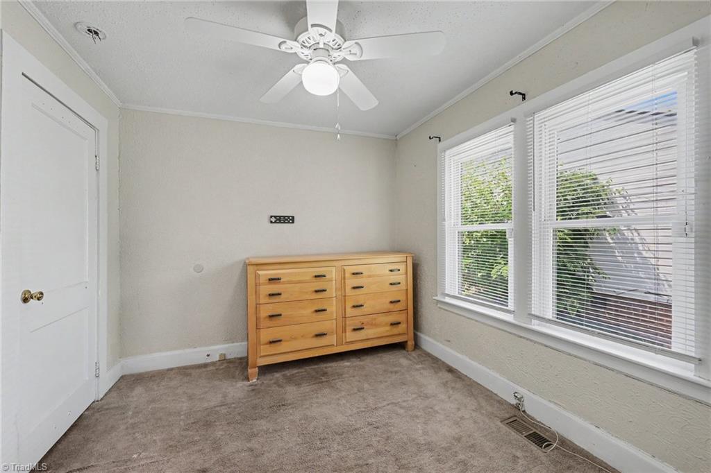 1602 Larkin Street Property Photo 21