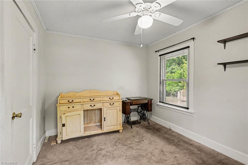 1602 Larkin Street Property Photo 23