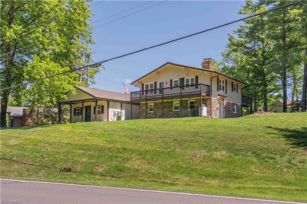 81 Pine Tree Drive Property Photo 6