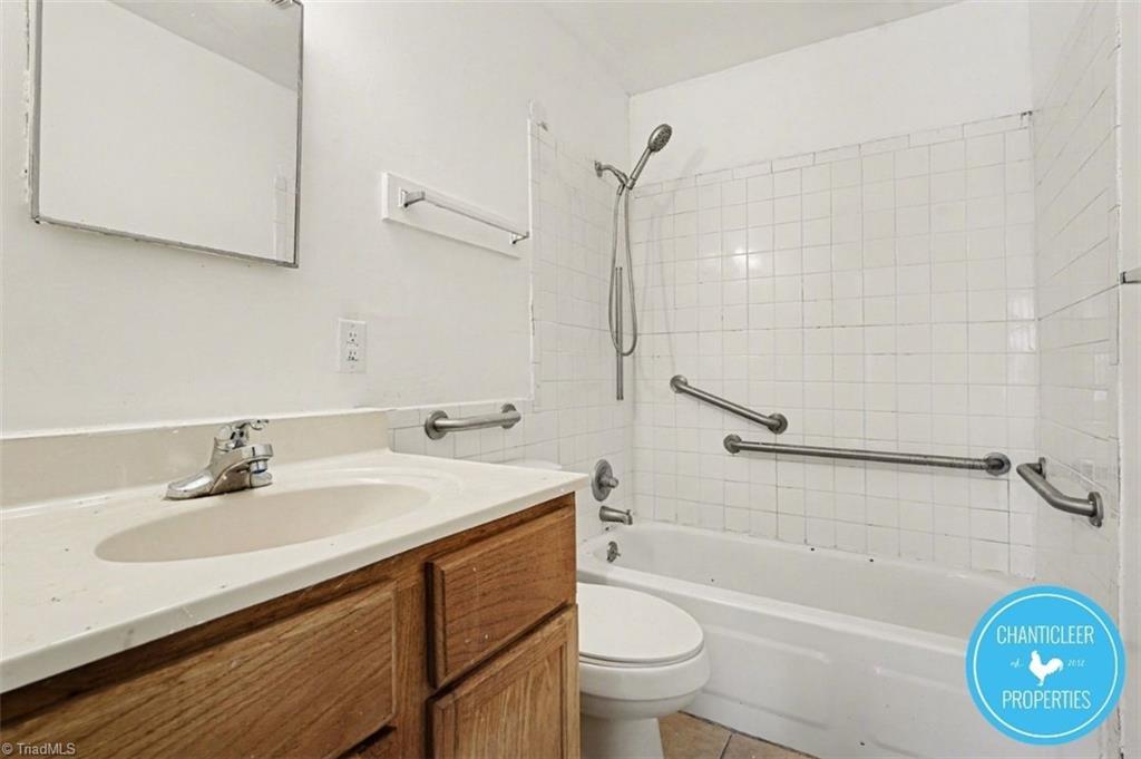 1504 Autumn Drive # A Property Photo 14