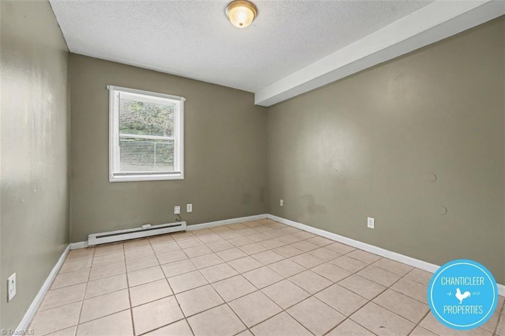 1504 Autumn Drive # A Property Photo 17