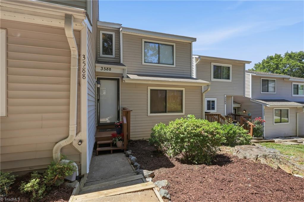3588 Heathrow Drive Property Photo 1