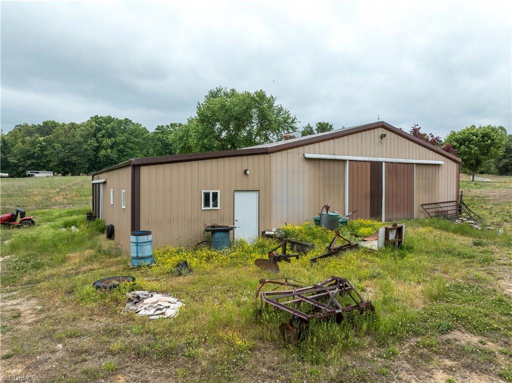4275 Grubbs Road Property Photo 9