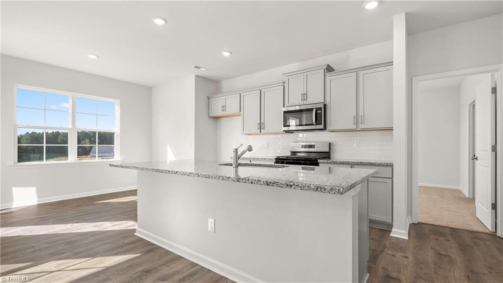 811 Bryson Boulevard Property Photo 7