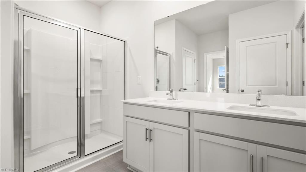 811 Bryson Boulevard Property Photo 13