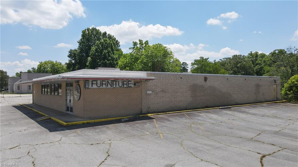 600 Randolph Street Property Photo 1