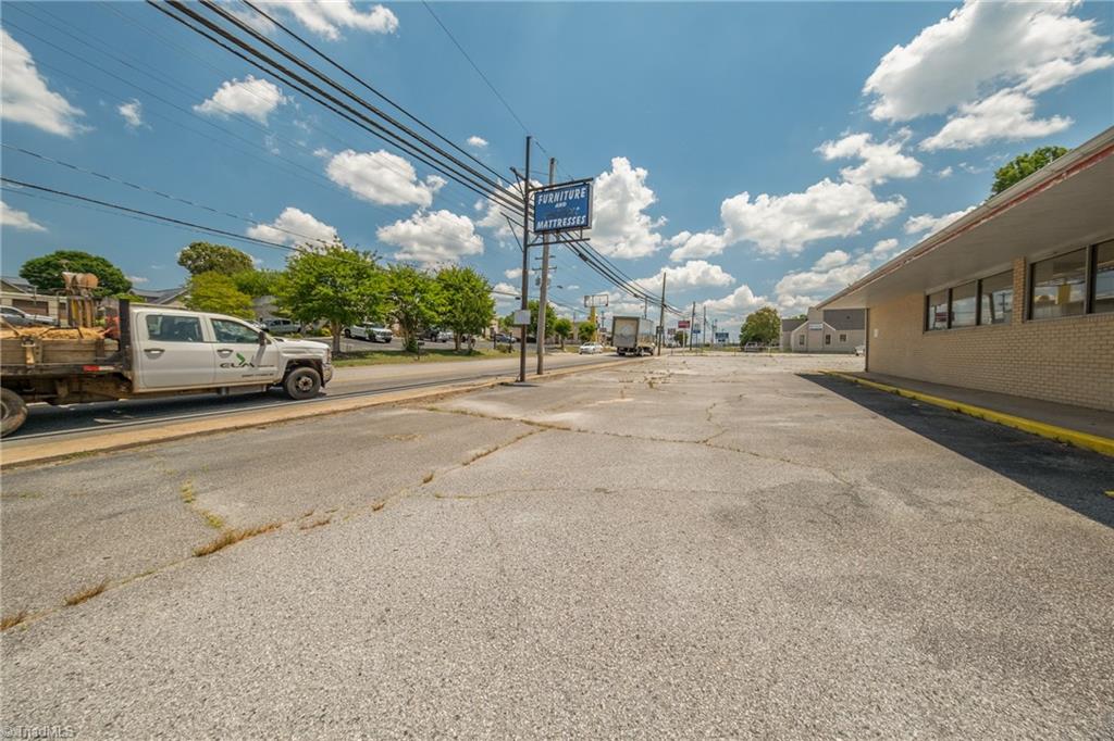 600 Randolph Street Property Photo 12