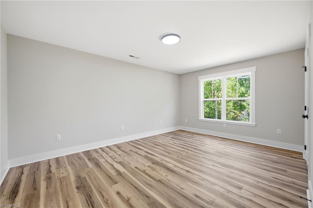 435 Stratton Avenue Property Photo 13