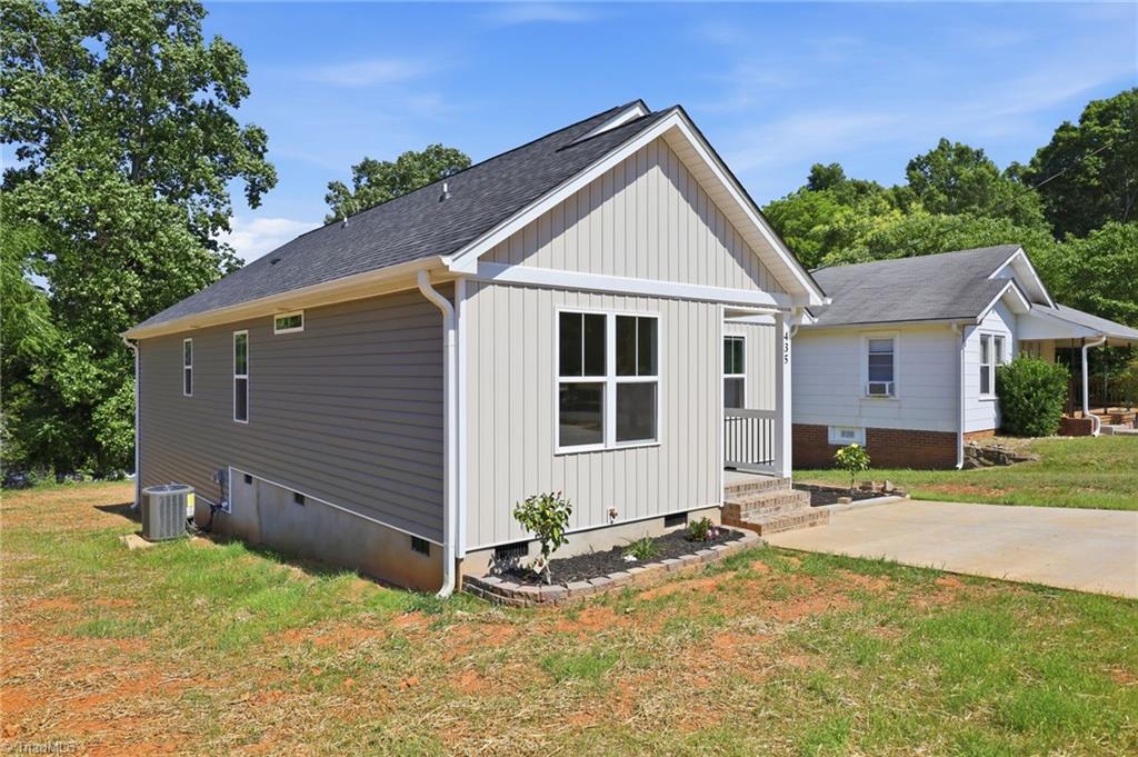 435 Stratton Avenue Property Photo 31
