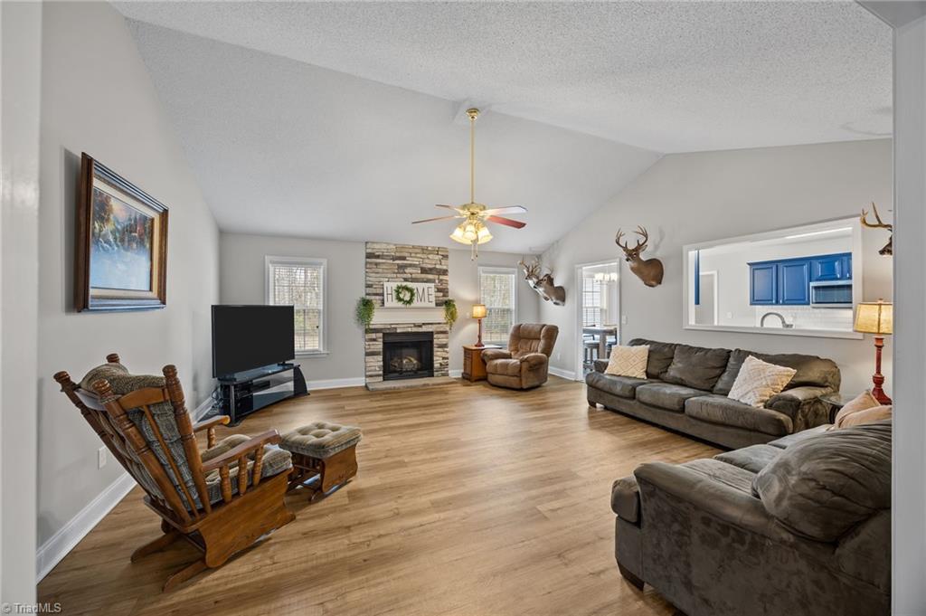 1749 Sells Road Property Photo 10