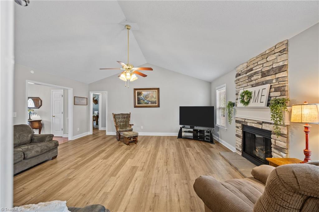 1749 Sells Road Property Photo 11