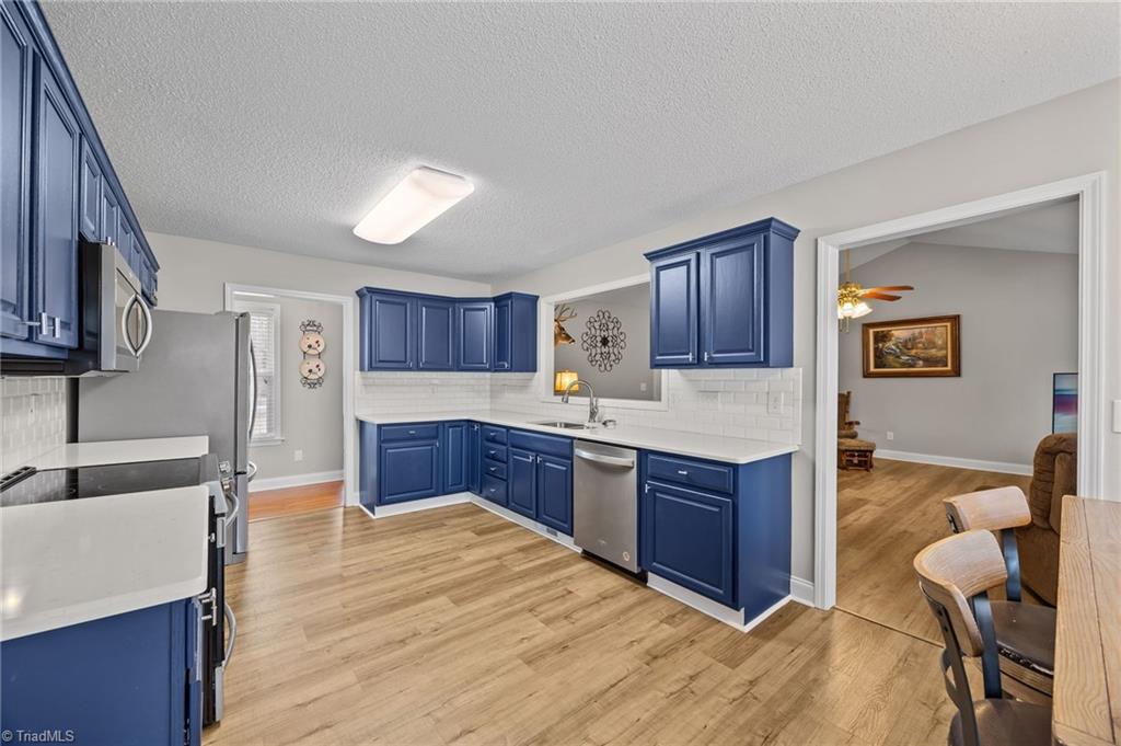 1749 Sells Road Property Photo 14
