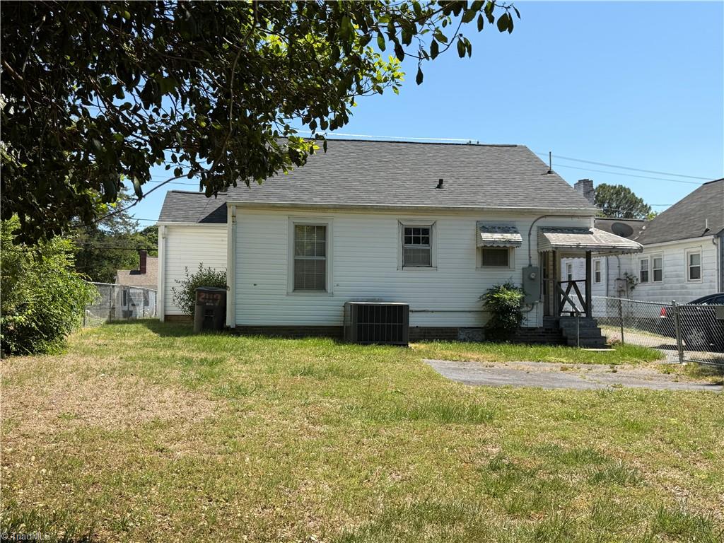 2117 E Sprague Street Property Photo 4