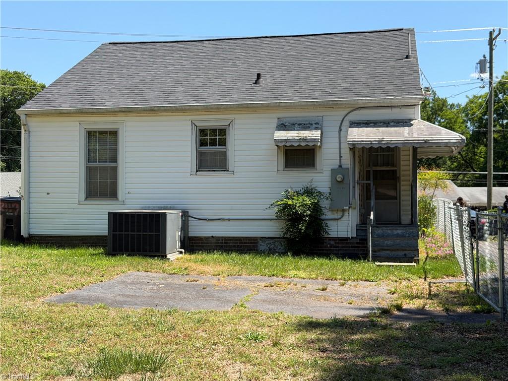 2117 E Sprague Street Property Photo 5