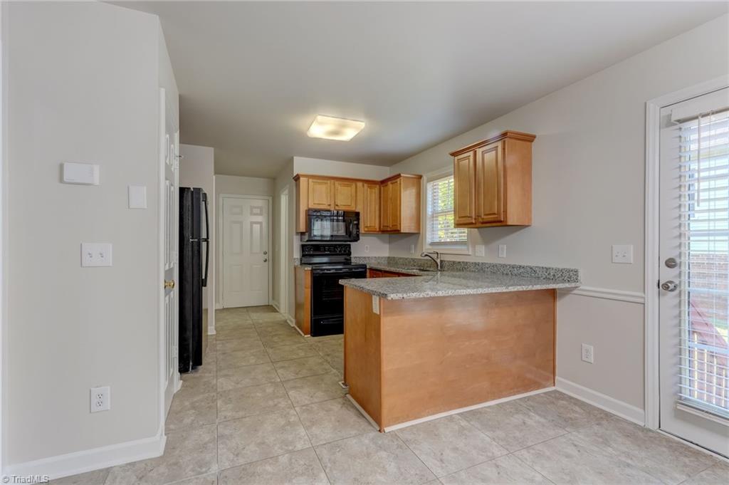 1608 Bridgeport Terrace Property Photo 10
