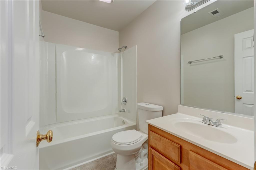 1608 Bridgeport Terrace Property Photo 19