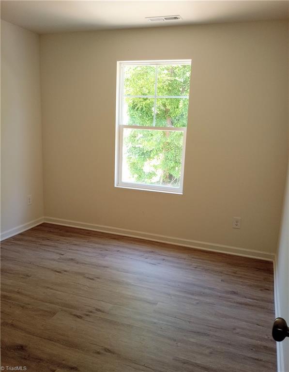 801 E Commerce Avenue Property Photo 11
