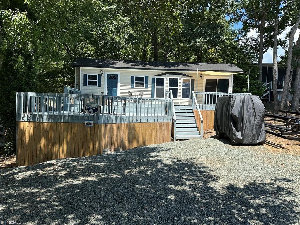 112 N Cardinal Drive Property Photo 1