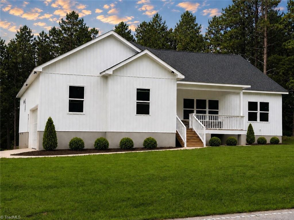 1569 E Ridge Road Property Photo 3