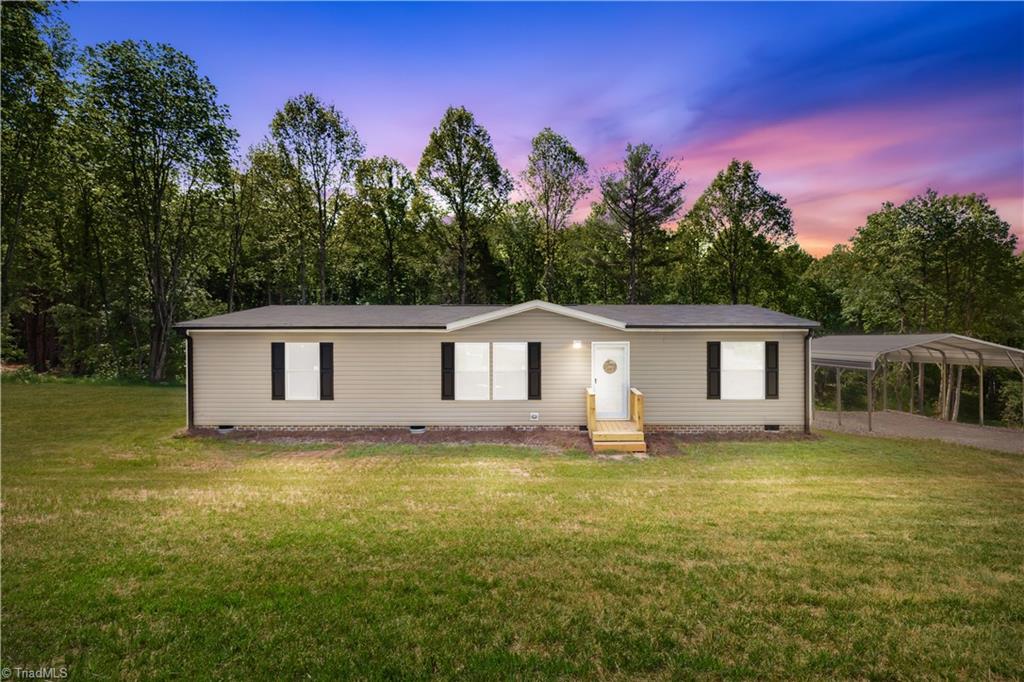 251 Center Lane Property Photo 1