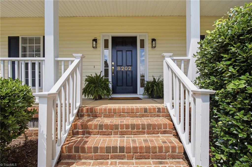 8202 Quail Creek Drive Property Photo 6